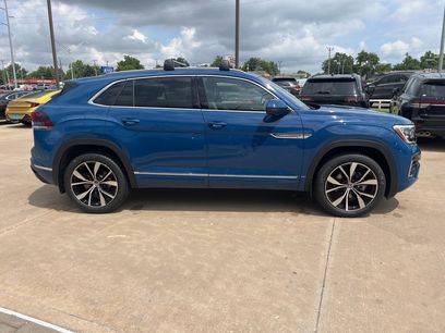 New 2025 Volkswagen Atlas Cross Sport SEL Premium R-Line