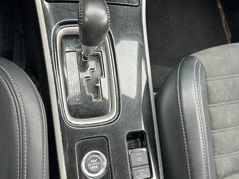 Used 2019 Mitsubishi Outlander SE AWD/4WD image 23