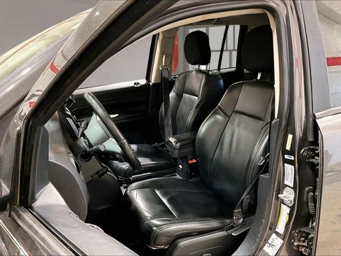 Used 2016 Jeep Compass High Altitude FWD image 24