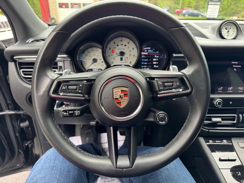 Used 2024 Porsche Macan GTS image 38