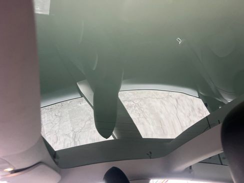 Used 2022 Tesla Model 3 Long Range image 34