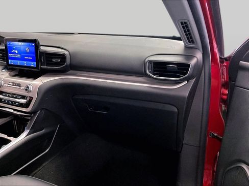 Used 2023 Ford Explorer XLT w/ Equipment Group 202A image 15