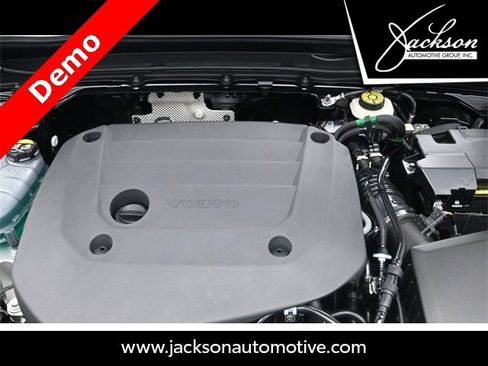 New 2025 Volvo XC40 B5 Ultra image 28