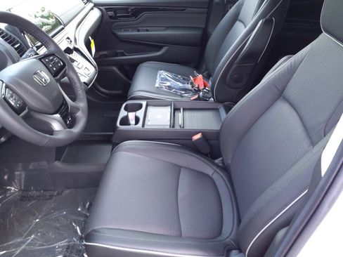 New 2025 Honda Odyssey Elite image 11