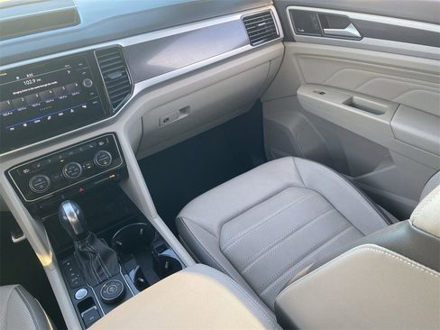 Certified 2023 Volkswagen Atlas SEL Premium image 13