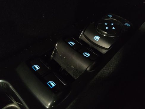 Used 2016 Ford Fusion SE FWD image 27