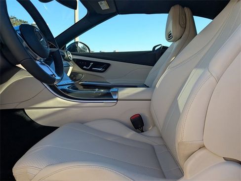 Used 2025 Mercedes-Benz CLE 300 4MATIC Cabriolet image 18