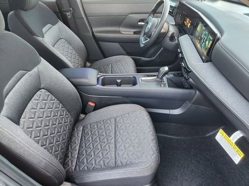 New 2026 Nissan Kicks SV image 10