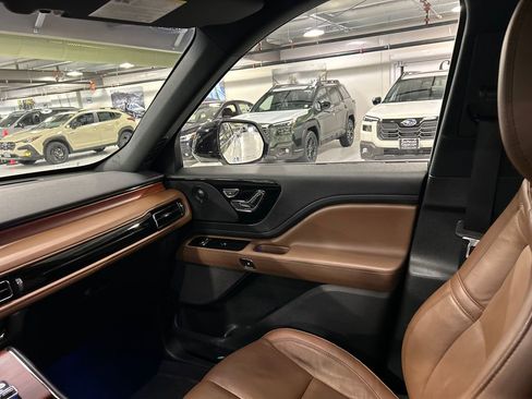 Used 2023 Lincoln Aviator Reserve w/ Elements Package Plus AWD/4WD image 26