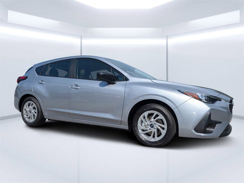 New 2025 Subaru Impreza 2.0i image 1