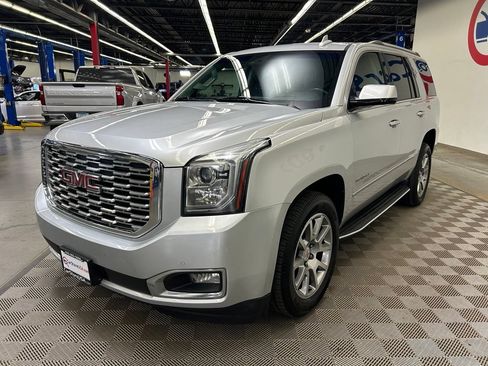 Used 2018 GMC Yukon Denali AWD/4WD image 5