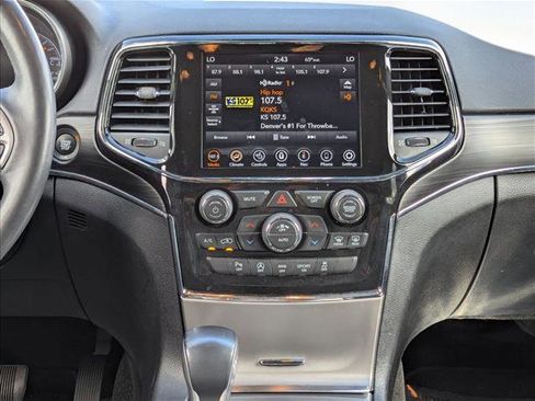 Used 2022 Jeep Grand Cherokee Limited image 15