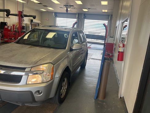 Used 2006 Chevrolet Equinox LT FWD image 1