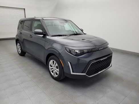 Used 2025 Kia Soul LX image 13