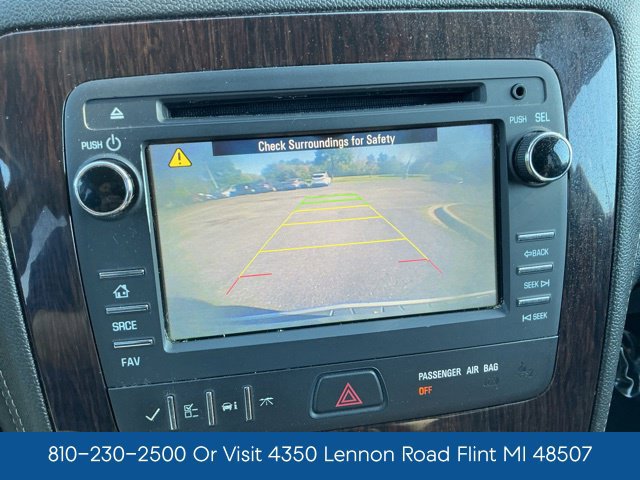 Used 2015 Chevrolet Traverse LT FWD image 3