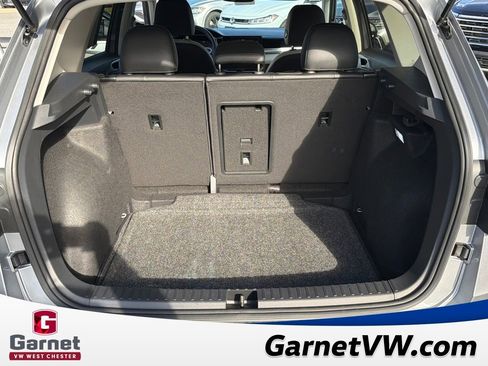 Certified 2025 Volkswagen Taos SE image 45