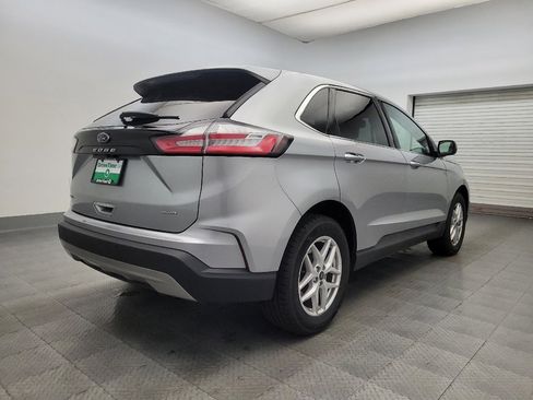 Used 2024 Ford Edge SEL image 9