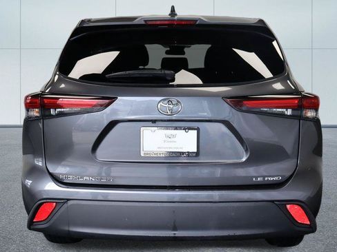 Used 2025 Toyota Highlander Limited AWD/4WD image 16