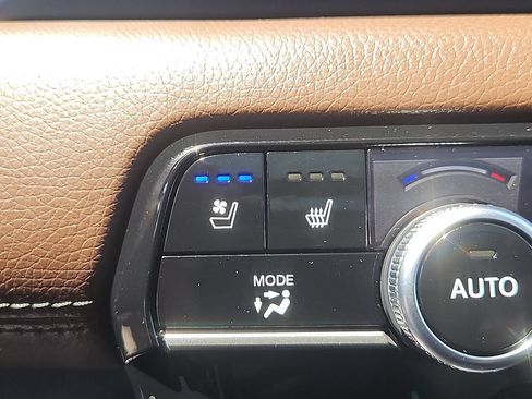 Certified 2023 Honda Pilot Elite image 21