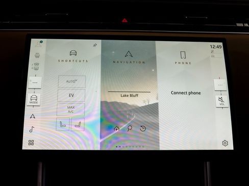 New 2026 Land Rover Range Rover SE image 18