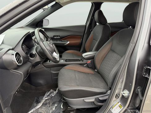 Used 2023 Nissan Kicks SR image 11