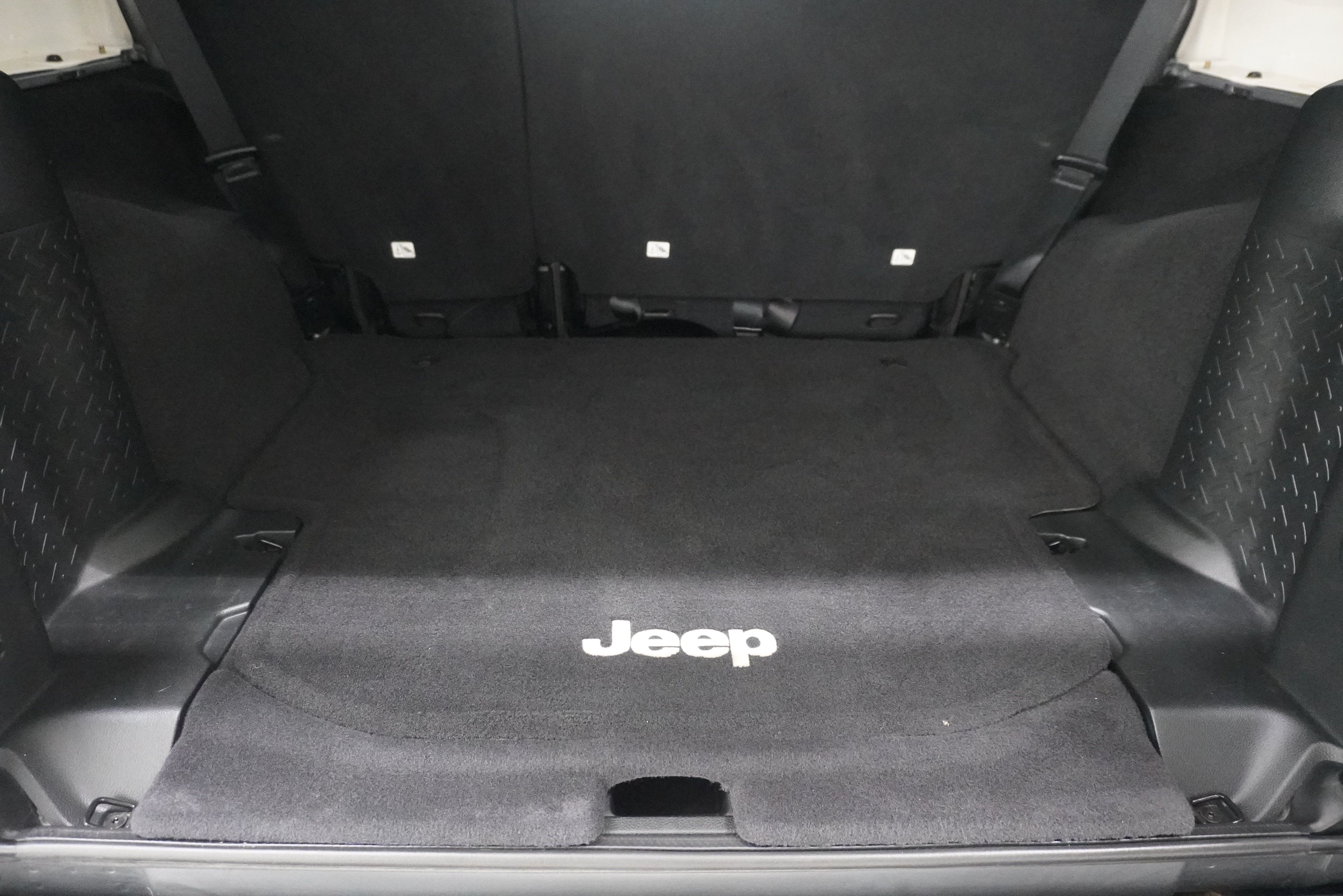Used 2016 Jeep Wrangler Unlimited Sport AWD/4WD image 23
