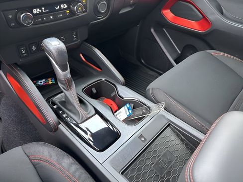 Used 2024 Nissan Frontier PRO-4X w/ Pro Convenience Package image 36