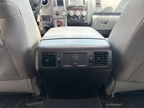 Used 2013 Toyota Tundra Limited w/ Memory Pkg AWD/4WD image 29