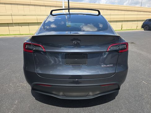 Used 2023 Tesla Model Y Performance AWD/4WD image 5