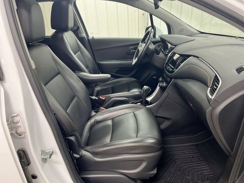 Used 2018 Chevrolet Trax Premier AWD/4WD image 22