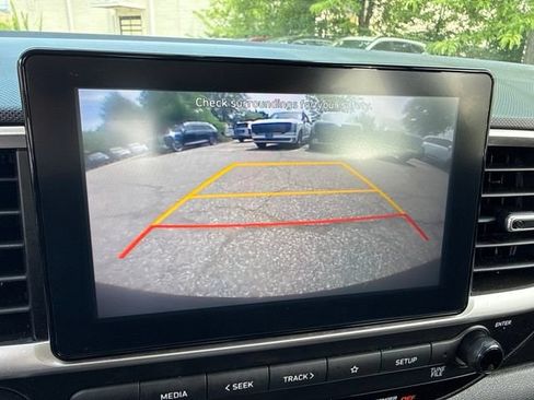 Used 2021 Hyundai Venue SE FWD image 10