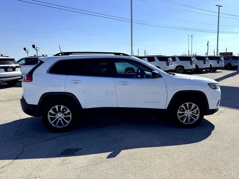 Used 2022 Jeep Cherokee Latitude Lux w/ Sun & Sound Group AWD/4WD image 5