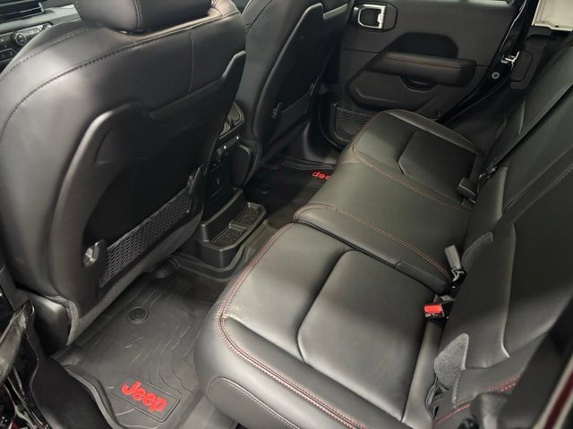Used 2026 Jeep Wrangler Unlimited Rubicon AWD/4WD image 15