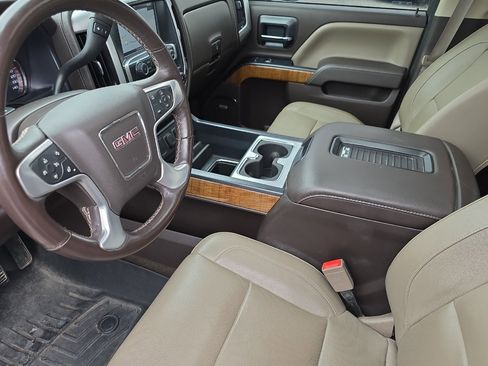 Used 2016 GMC Sierra 2500 SLT w/ Duramax Plus Package image 9