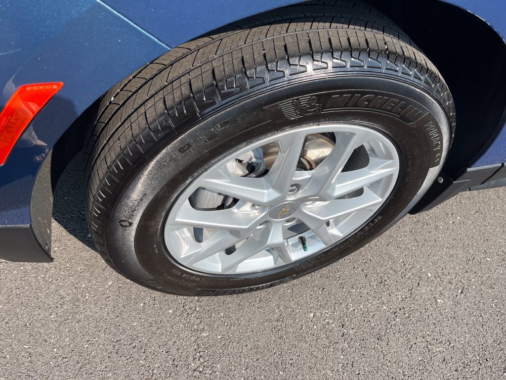 Used 2024 Chevrolet Equinox LT w/ LPO, Floor Liner Package FWD image 9