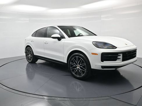 Certified 2026 Porsche Cayenne Coupe AWD/4WD image 32