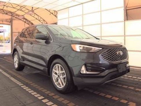 Used 2023 Ford Edge SEL w/ Convenience Package AWD/4WD image 4