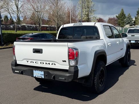 Used 2020 Toyota Tacoma TRD Off-Road w/ TRD Premium Off Road Package image 8