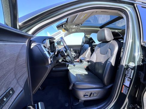 Used 2023 Kia Sorento SX Prestige image 10
