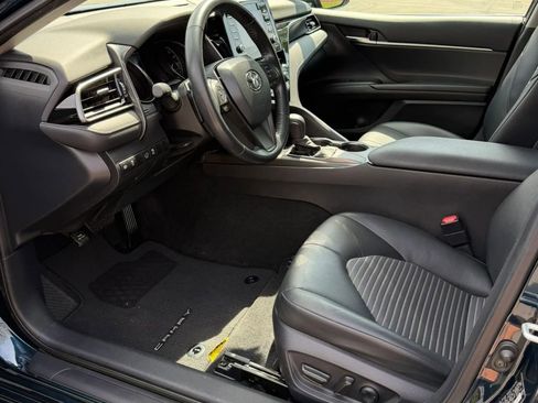 Used 2021 Toyota Camry SE w/ Carpet Mat Package (TMS) image 18