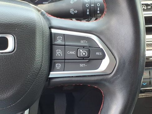 Used 2022 Jeep Compass Trailhawk w/ Trailhawk Convenience Group AWD/4WD image 19