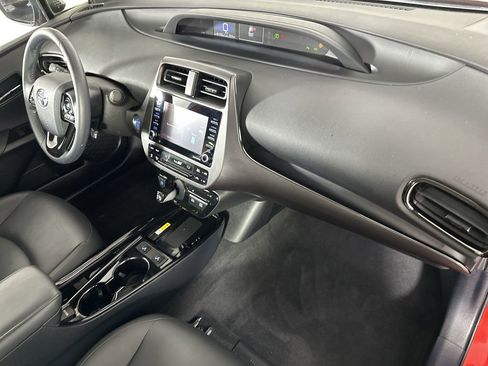 Used 2021 Toyota Prius image 30