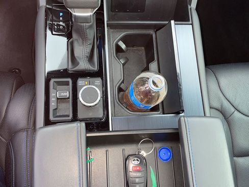 Used 2024 Toyota Tundra Platinum image 8