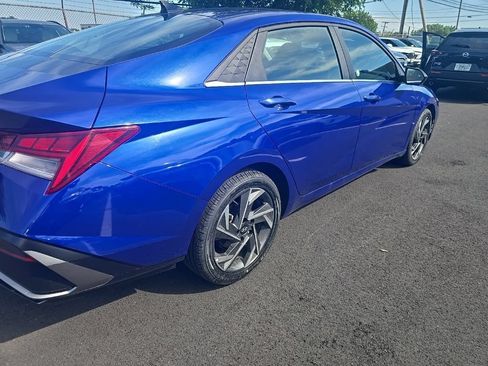 Used 2025 Hyundai Elantra SEL FWD image 4