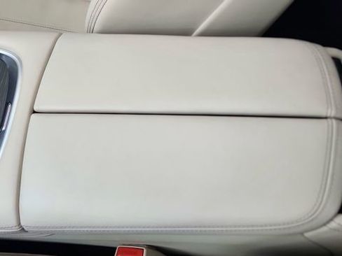 Used 2022 BMW 740i xDrive w/ M Sport Package image 59