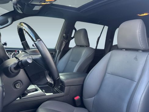 Used 2023 Lexus GX 460 Premium image 20