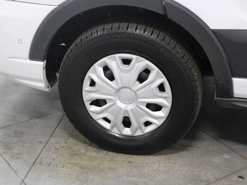 Used 2023 Ford Transit 350 XLT image 22