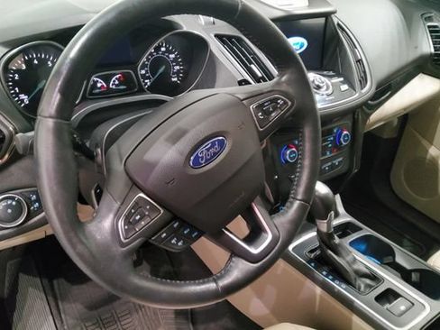 Used 2017 Ford Escape Titanium AWD/4WD image 31