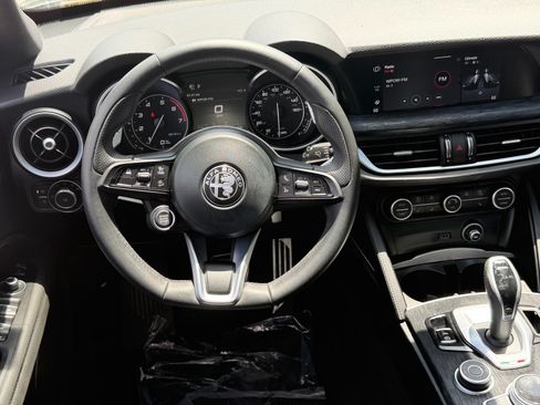 Used 2023 Alfa Romeo Stelvio Sprint RWD image 13