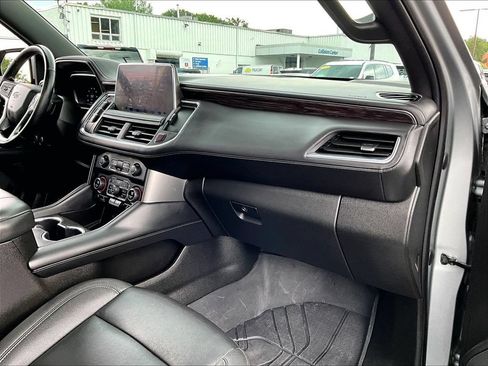 Used 2023 Chevrolet Tahoe Z71 w/ Luxury Package AWD/4WD image 13